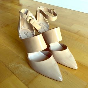 BRAND NEW! Beautiful patent nude heels ✨